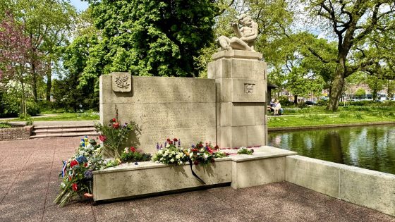 Kinderen adopteren monumenten ter herdenking van oorlogsverleden