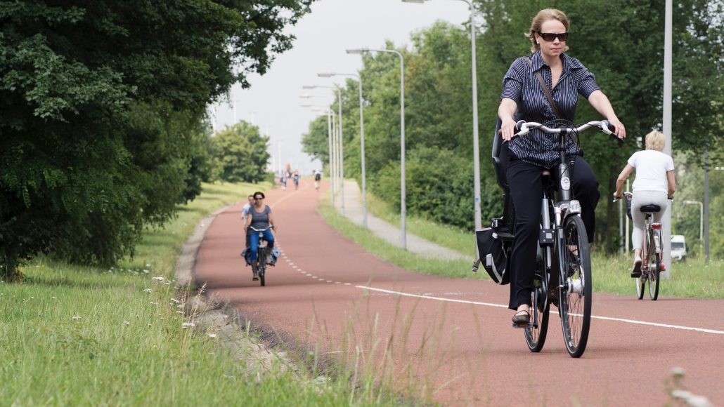 Cycling plan 2040: Invest heavily in better facilities for cyclists