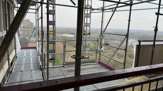 Balkons flat Molenvoorde zorgen voor “Levensgevaarlijke situatie”
